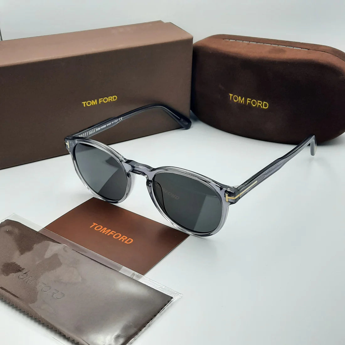 TOM FORD GRIS
